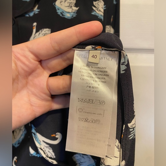 Stella McCartney 100% Silk Swan Print Blouse Black Size 40 (US 8) - Picture 5 of 7